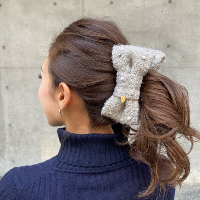 ☆ Loulou ☆ bijouリボンバナナクリップ レディースのヘアアクセサリー(バレッタ/ヘアクリップ)の商品写真