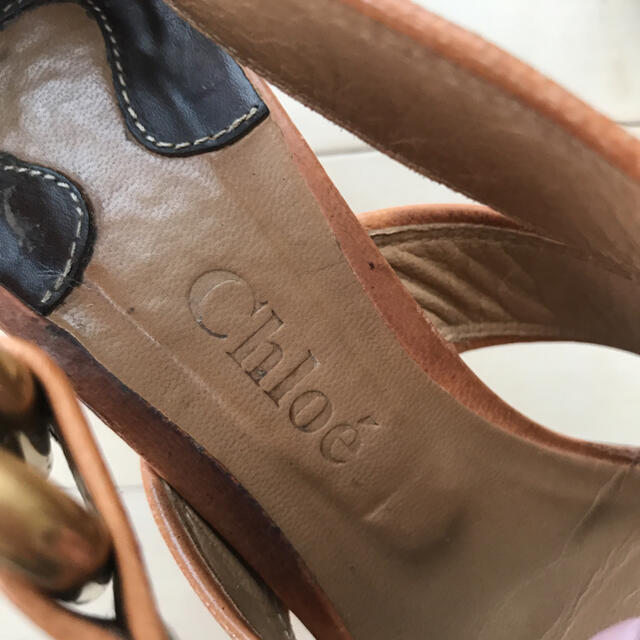 Chloe(クロエ)のサンダル　Chloe クロエ　茶色　レザー レディースの靴/シューズ(サンダル)の商品写真