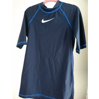 ナイキ(NIKE)のNIKE ラッシュガード 170cm(水着)