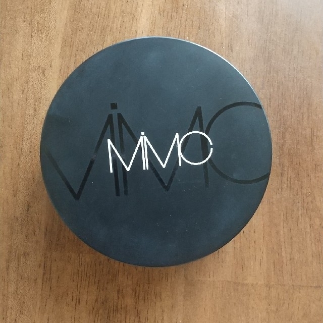 MiMC(エムアイエムシー)のMiMC ミネラルリキッドリーファンデーション(ケース&レフィル) コスメ/美容のベースメイク/化粧品(ファンデーション)の商品写真