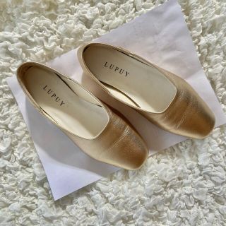 gold flat shoes(バレエシューズ)