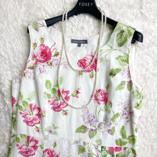 LAURA ASHLEY(ローラアシュレイ)の【美品】麻100％ LAURA ASHLEY 花柄ワンピース リネンマキシ レディースのワンピース(ロングワンピース/マキシワンピース)の商品写真