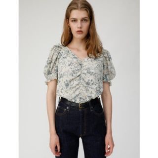 マウジー(moussy)のMOUSSY マウジー 半袖ブラウス 花柄　Vネック(シャツ/ブラウス(半袖/袖なし))