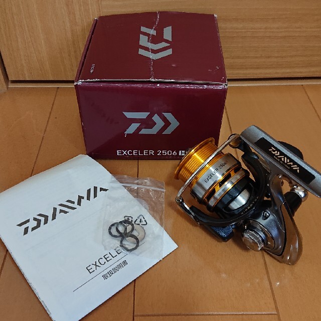 DAIWA(ダイワ)のEXCELER 2506H  本日限定値下げ！！ スポーツ/アウトドアのフィッシング(リール)の商品写真