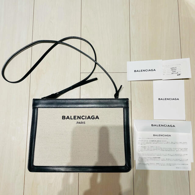 Balenciaga(バレンシアガ)のバレンシアガ　ネイビーポシェット レディースのバッグ(ショルダーバッグ)の商品写真