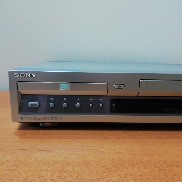 SONY(ソニー)のSONY DVD一体型VHSビデオデッキ【SLV-D33V】メンテナンス済み スマホ/家電/カメラのテレビ/映像機器(DVDプレーヤー)の商品写真