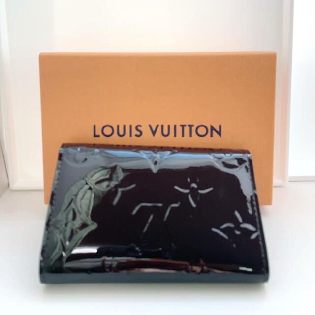 LOUIS VUITTON(ルイヴィトン)のルイヴィトン キーケース ヴェルニ ミュルティクレ6 レディースのファッション小物(キーケース)の商品写真