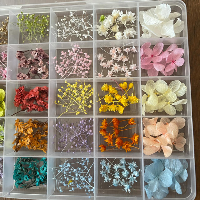 気まぐれハンドメイド花材セット 30種類 ハンドメイドの素材/材料(各種パーツ)の商品写真