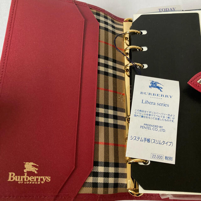 BURBERRY(バーバリー)のバーバリー システム手帳 レッド レディースのファッション小物(その他)の商品写真