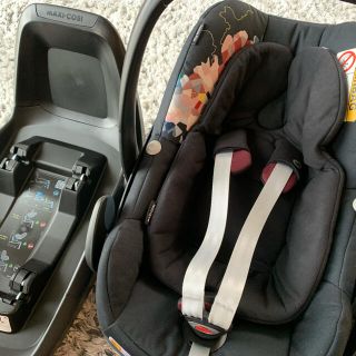 マキシコシ(Maxi-Cosi)のマキシコシ　ペブルプラス　2wayFix セット(自動車用チャイルドシート本体)