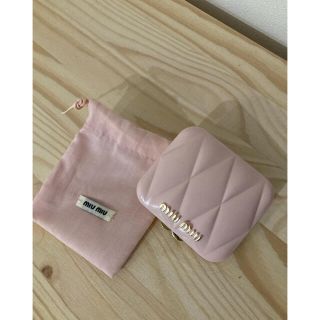 ミュウミュウ(miumiu)のmiumiu コンパクトミラー　ノベルティ　未使用(ミラー)