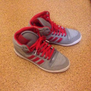 アディダス(adidas)のadidasハイカットスニーカー(スニーカー)