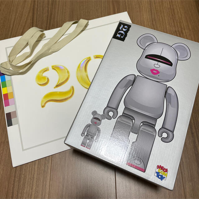 MEDICOM TOY(メディコムトイ)のBE@RBRICK SORAYAMA 2G SILVER 100％ & 400％ エンタメ/ホビーのフィギュア(その他)の商品写真