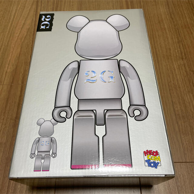 MEDICOM TOY(メディコムトイ)のBE@RBRICK SORAYAMA 2G SILVER 100％ & 400％ エンタメ/ホビーのフィギュア(その他)の商品写真