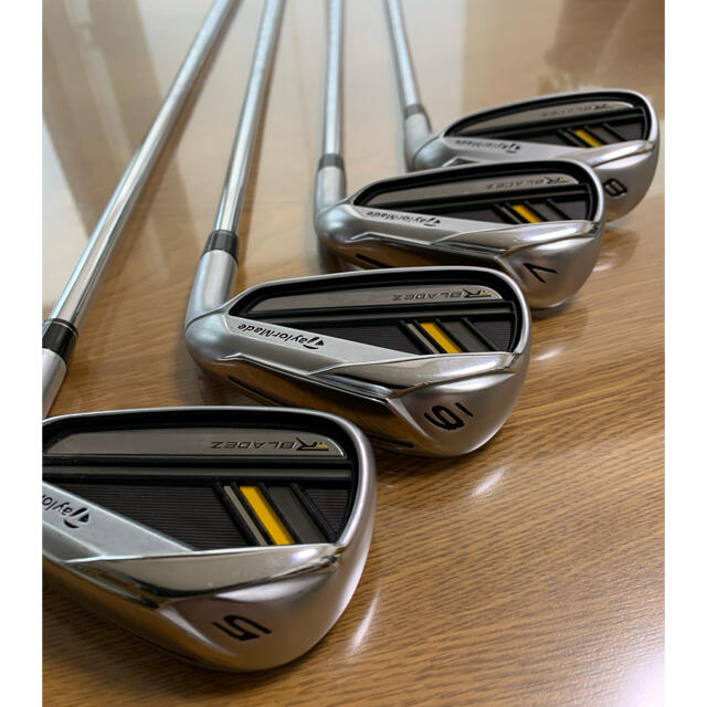 TaylorMade(テーラーメイド)のテーラーメイド　アイアン　セット スポーツ/アウトドアのゴルフ(クラブ)の商品写真