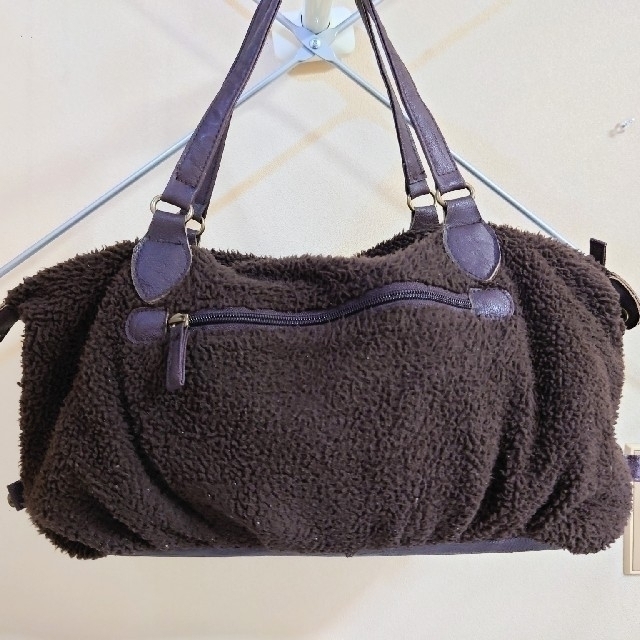 【美品】ボア素材ハンドバッグ レディースのバッグ(ハンドバッグ)の商品写真
