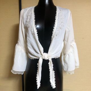 アクシーズファム(axes femme)の【値下中】新品★axes femme★ローズ★ビーズ刺繍★ボレロ★カーディガン(ボレロ)