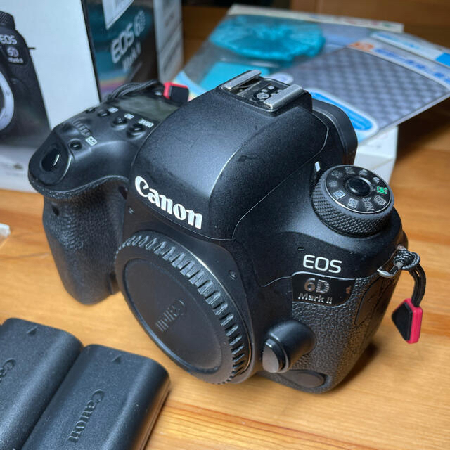 Canon(キヤノン)のCanon EOS 6D Mark2 ボディ+α スマホ/家電/カメラのカメラ(デジタル一眼)の商品写真