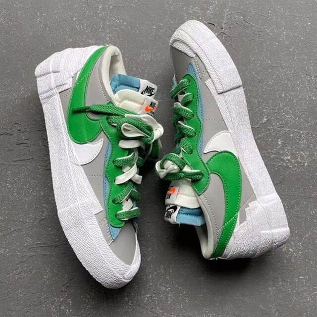 NIKE(ナイキ)の[27.5] NIKE × SACAI Blazer Low ブレーザー　ロー メンズの靴/シューズ(スニーカー)の商品写真