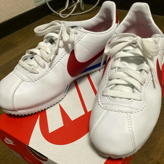 NIKE(ナイキ)のNIKE WMNS CLASSIC CORTEZ  ナイキ　コルテッツ レディースの靴/シューズ(スニーカー)の商品写真