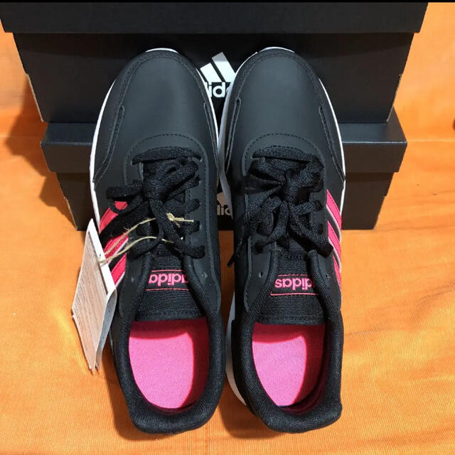 046 adidas アディダス　スニーカー　23.5 6