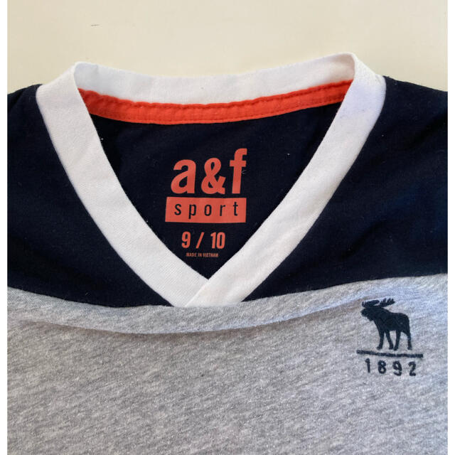 Abercrombie&Fitch(アバクロンビーアンドフィッチ)のアバクロ　キッズ　半袖Tシャツ　9/10  キッズ/ベビー/マタニティのキッズ服男の子用(90cm~)(Tシャツ/カットソー)の商品写真