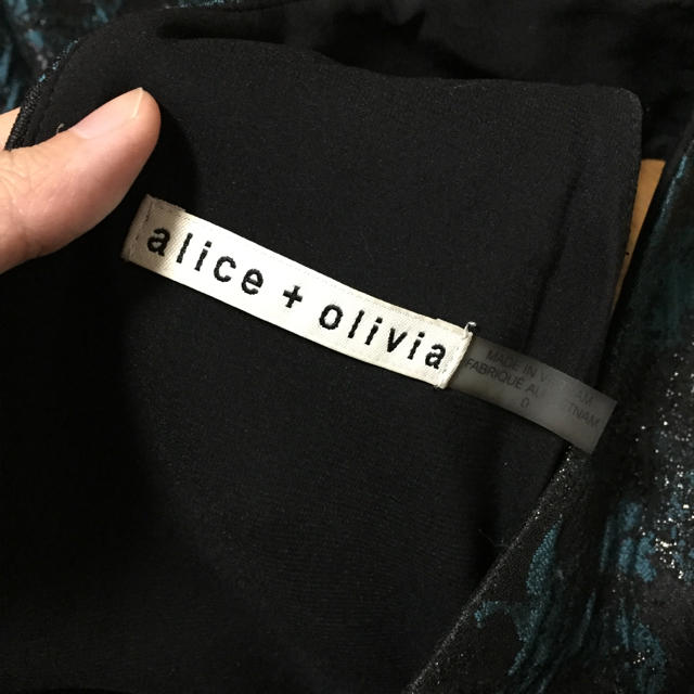 Alice+Olivia(アリスアンドオリビア)のアリスオリビア ワンピース 0サイズ レディースのワンピース(ひざ丈ワンピース)の商品写真