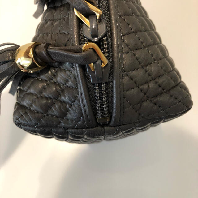 Bally(バリー)のBALLY/バリー/ハンドバッグ/バッグ/グレー/キルティング レディースのバッグ(ハンドバッグ)の商品写真