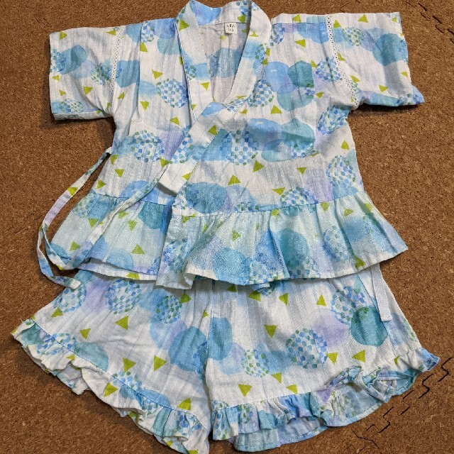 petit main(プティマイン)の美品アプレレクール甚平 キッズ/ベビー/マタニティのキッズ服女の子用(90cm~)(甚平/浴衣)の商品写真