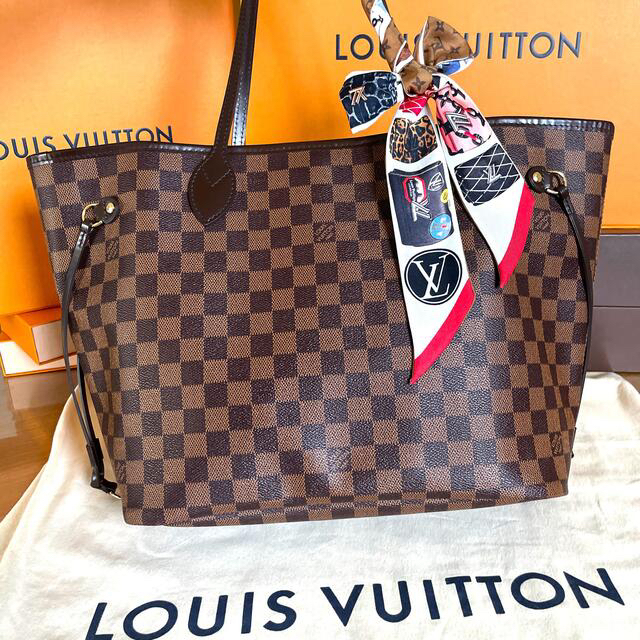 LOUIS VUITTON(ルイヴィトン)のルイヴィトン バンドーBB　トリビュート トゥ ツイスト レディースのファッション小物(バンダナ/スカーフ)の商品写真