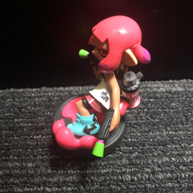 スプラトゥーン　amiibo アミーボ　ガール　ネオンピンク エンタメ/ホビーのフィギュア(ゲームキャラクター)の商品写真