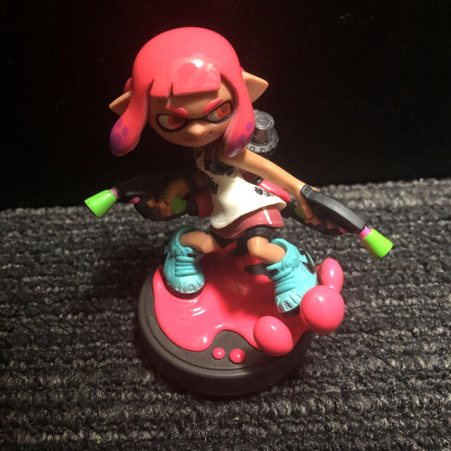 スプラトゥーン　amiibo アミーボ　ガール　ネオンピンク エンタメ/ホビーのフィギュア(ゲームキャラクター)の商品写真