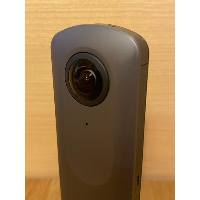 RICOH(リコー)のRICOH THETA Ⅴ スマホ/家電/カメラのカメラ(コンパクトデジタルカメラ)の商品写真