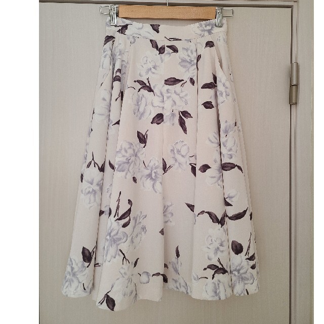 SNIDEL(スナイデル)のsnidel / 花柄スカート レディースのスカート(ひざ丈スカート)の商品写真