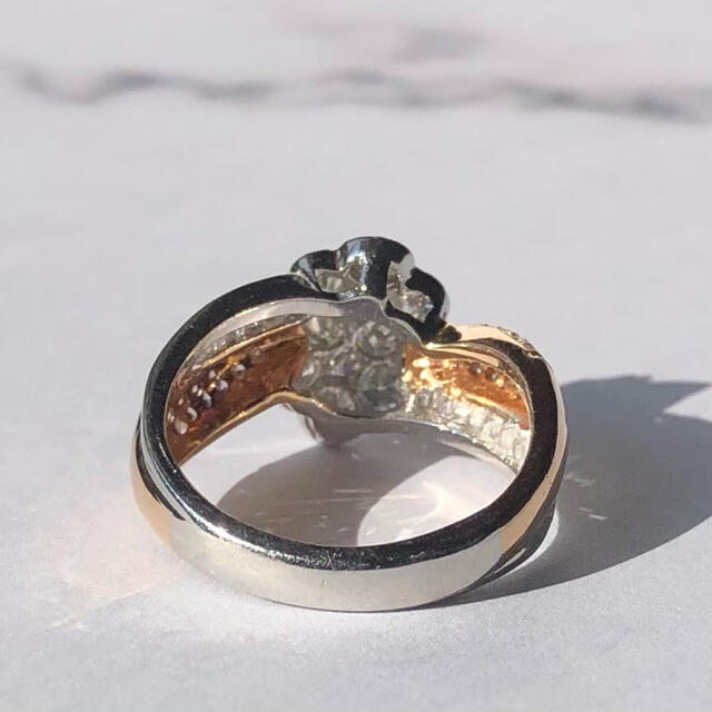 ピンクゴールド　プラチナ　ダイヤモンドリング　花 レディースのアクセサリー(リング(指輪))の商品写真