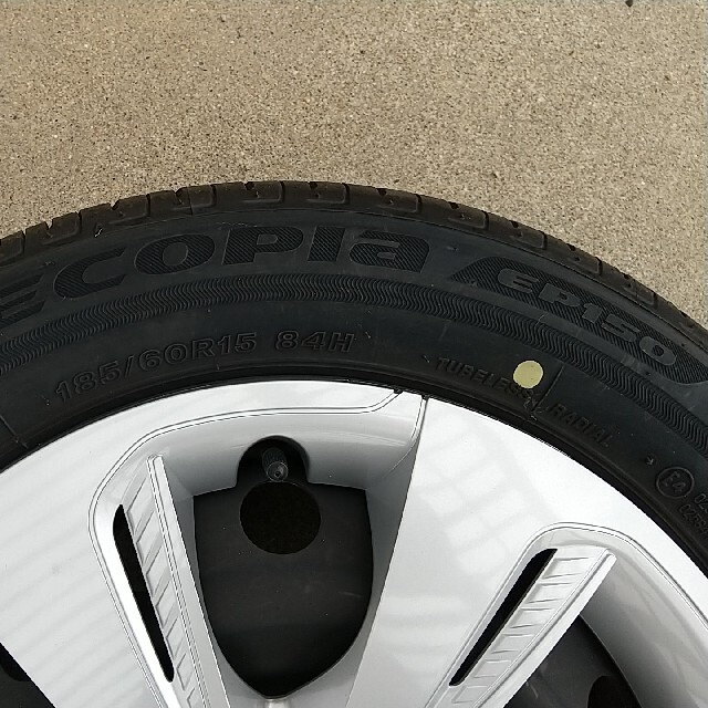 納車外し】185/60/R15 シエンタ純正4本セット | www.jarussi.com.br