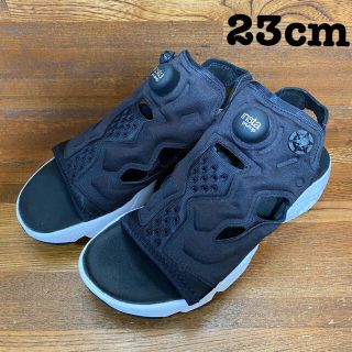 リーボック(Reebok)の【美品】インスタポンプフューリーサンダル 23 BLACK(サンダル)