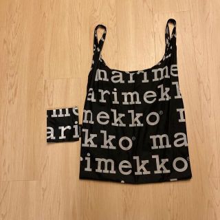 マリメッコ(marimekko)の《お値下げ》marimekko ロゴ柄　スマートbag(エコバッグ)