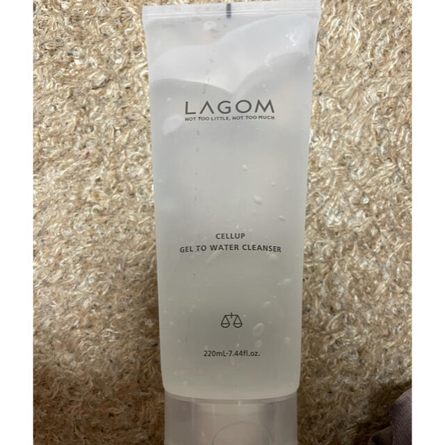 LAGOM(ラーゴム)のラゴム　ジェルトゥウォータークレンザー コスメ/美容のスキンケア/基礎化粧品(洗顔料)の商品写真