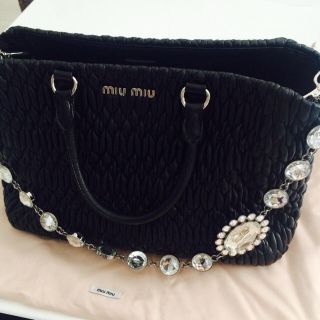 ミュウミュウ(miumiu)のmiumiuナッパクリスタル トートバッグ(トートバッグ)