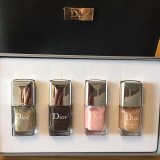 ディオール(Dior)の取置き中ディオール マニキュア 4つセット(マニキュア)