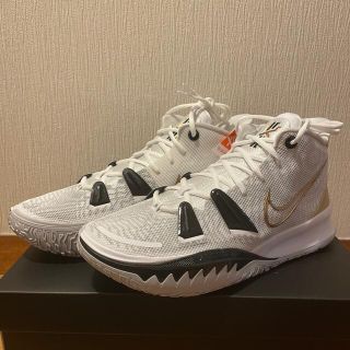 ナイキ(NIKE)のNIKE KYRIE 7 EP(バスケットボール)