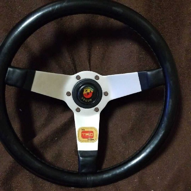 最先端 ABARTH BELLOステアリング35cm 車内アクセサリ - covid19.ins.gov.mz