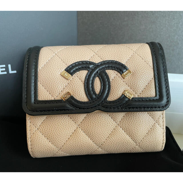 CHANEL(シャネル)のシャネル  スモールウォレット　３つ折り財布 レディースのファッション小物(財布)の商品写真