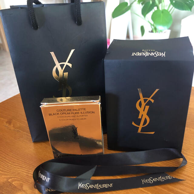 Yves Saint Laurent Beaute(イヴサンローランボーテ)のイブサンローランYSL 限定アイシャドウ コスメ/美容のベースメイク/化粧品(アイシャドウ)の商品写真