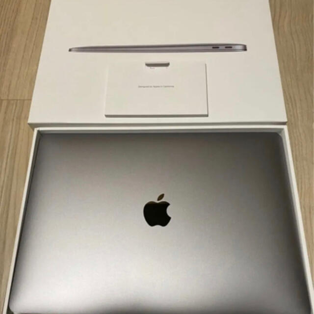 Mac (Apple)(マック)のMacBook Air 2020 13インチ シルバー スマホ/家電/カメラのPC/タブレット(ノートPC)の商品写真