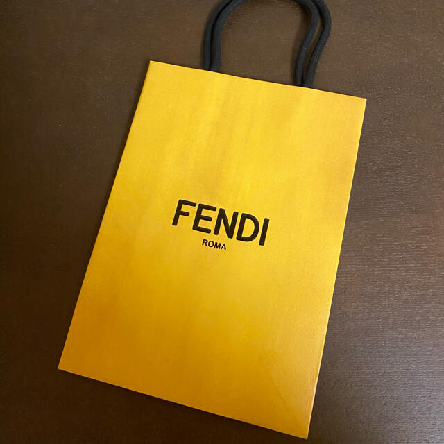 FENDI(フェンディ)の美品☆ブランドショップ袋２枚セット レディースのバッグ(ショップ袋)の商品写真