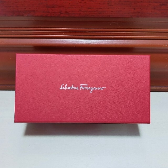 Salvatore Ferragamo(サルヴァトーレフェラガモ)のSalvatore Ferragamo（サルバトーレ・フェラガモ）サングラス レディースのファッション小物(サングラス/メガネ)の商品写真