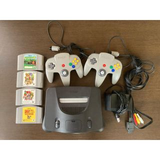 ニンテンドウ64(NINTENDO 64)のNINTENDO64 本体とカセット(家庭用ゲーム機本体)