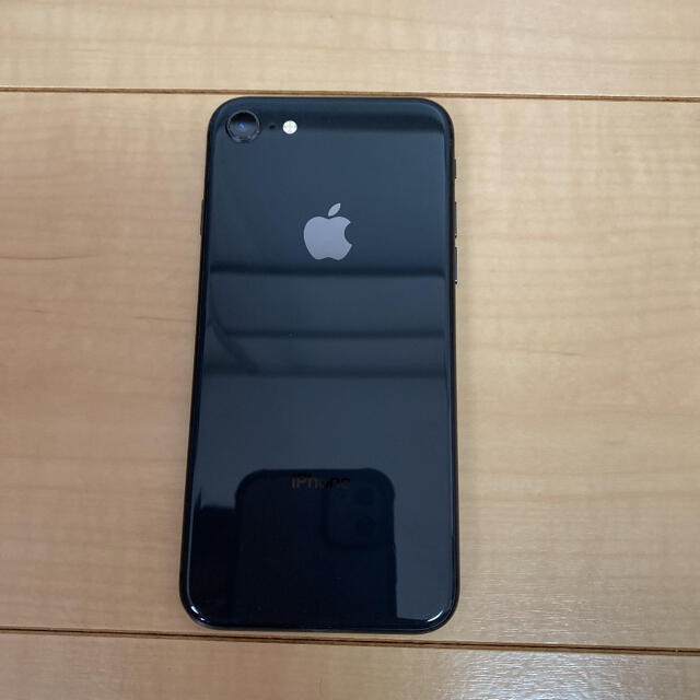 Apple(アップル)のiPhone 8 Space Gray 64 GB 保護フィルム/ケース付き スマホ/家電/カメラのスマートフォン/携帯電話(スマートフォン本体)の商品写真